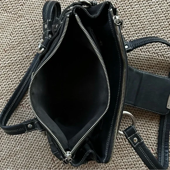 PERLINA Vintage Leather Shoulder Bag - Picture 7 of 9